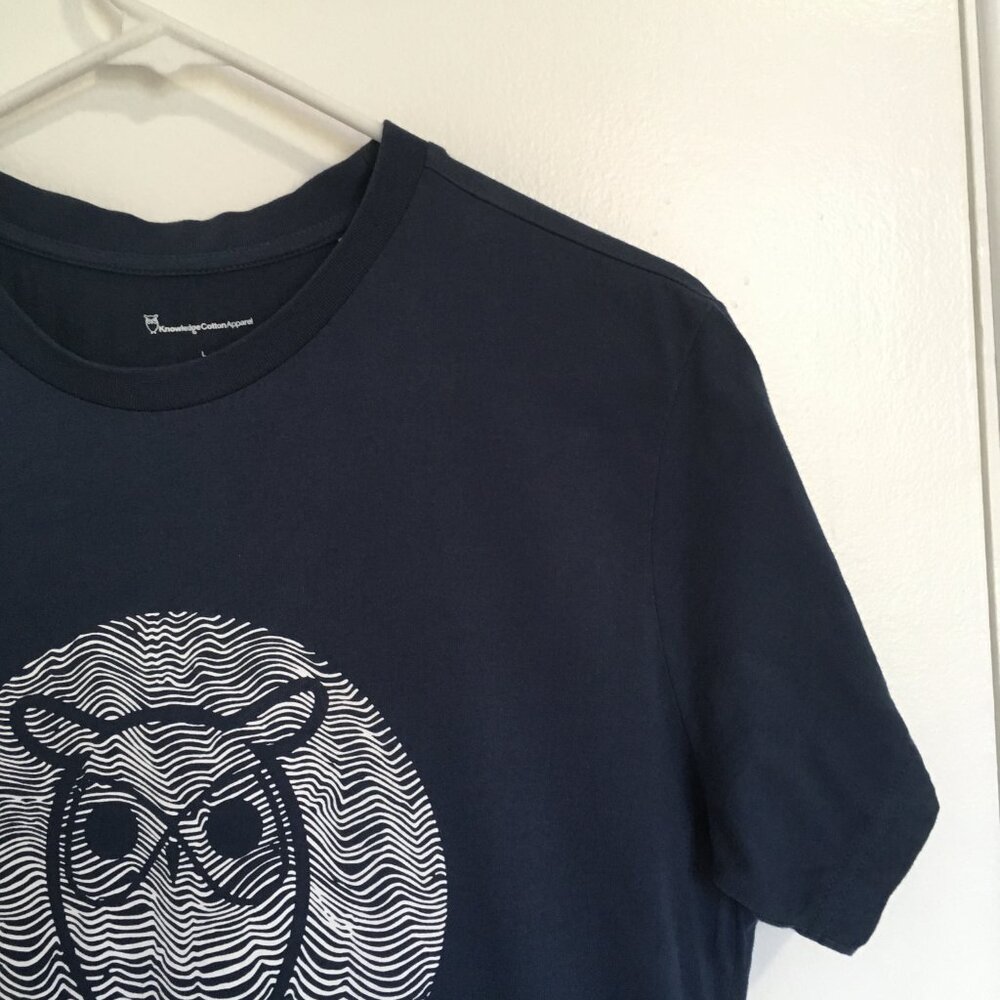 Knowledge Cotton Apparel Men's Short Sleeve Owl T-Shirt Size L Slight Discolour.